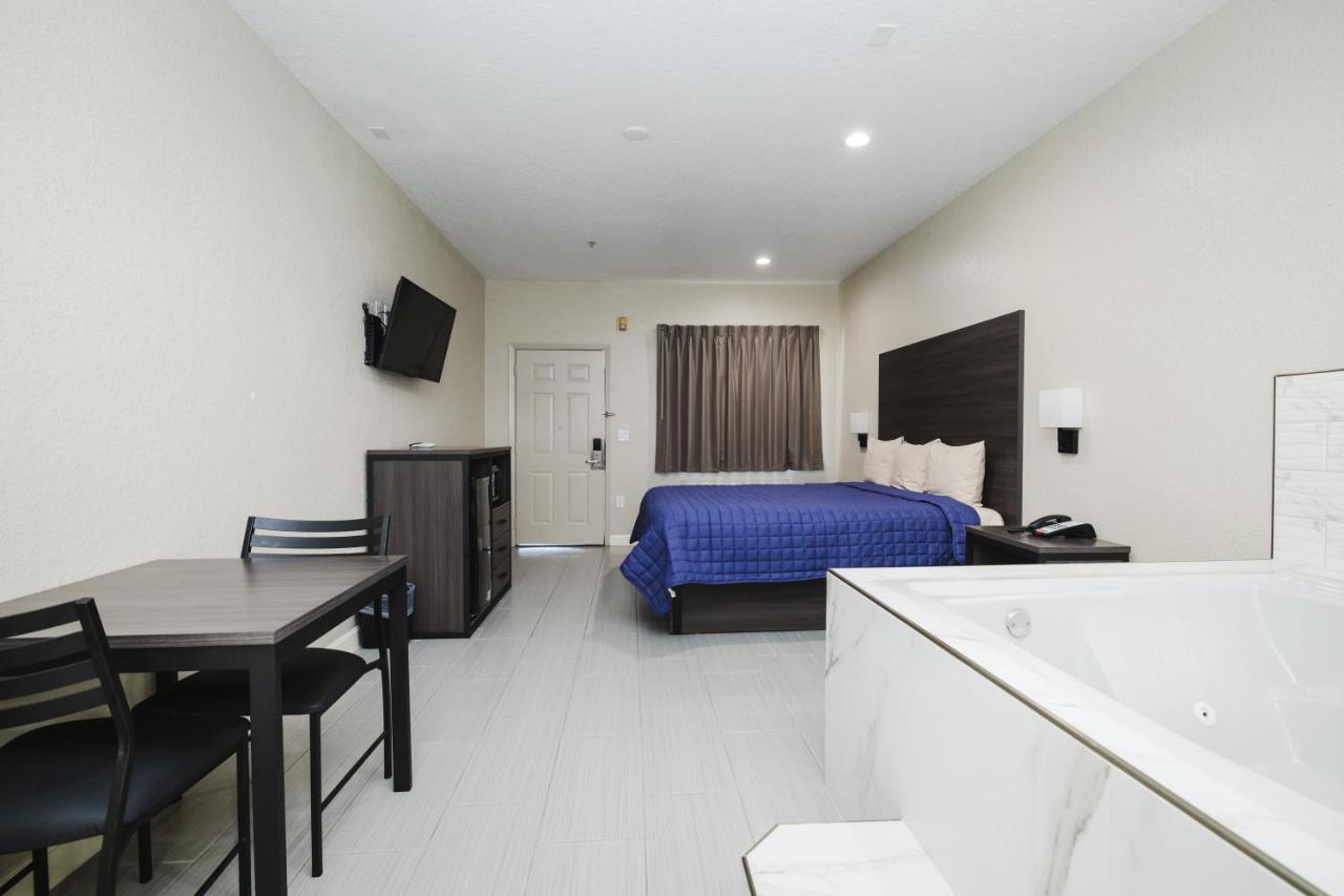 Winchester Inn And Suites Humble/Iah/North Houston Exterior foto
